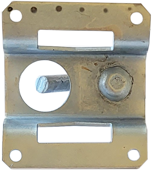 Узел крепления УК-ОК-01 используется для поддерживающего крепления оптического кабеля типа FTTH и при помощи анкерного натяжного зажима типа P25 или ODWAC-22 на промежуточных опорах.