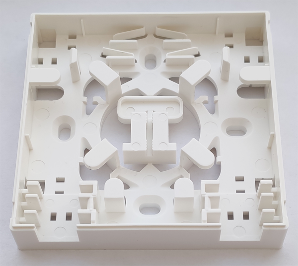 Розетка оптическая абонентская FTTH, 2 входа под кабель, крепеж для FTTH кабеля в комплекте.